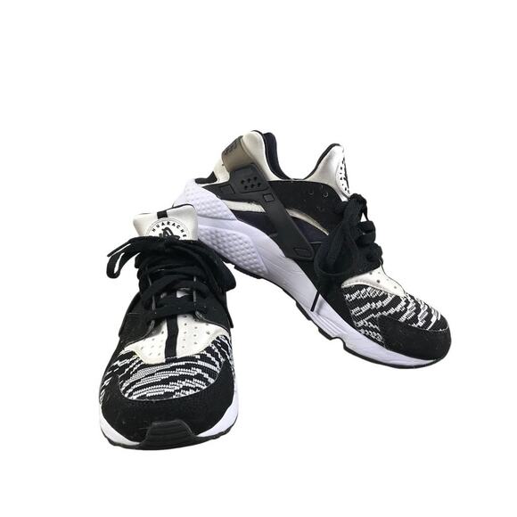 NIKE Air Huarache Run PA Sneaker Women 9  Black White Sock Like Jogging Sporty - Picture 2 of 11